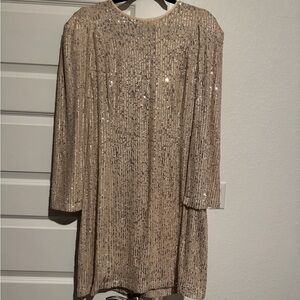 Elegant Sequin Dress in Gold
